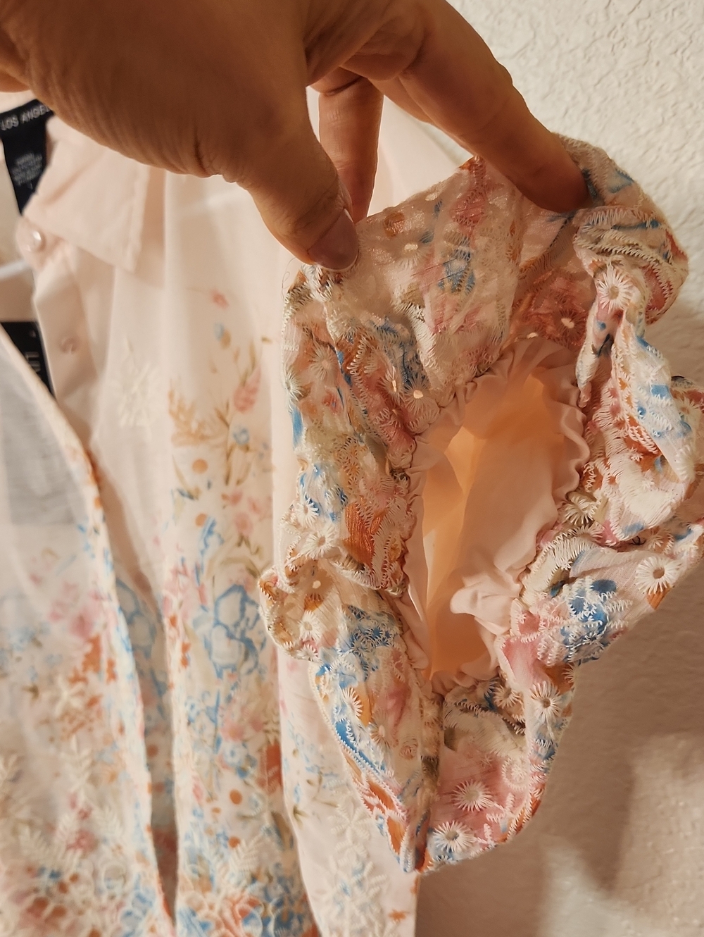 380.Liv Los Angeles Bohemian Floral Embroidered  Button-Front Puff Sleeve Top - Picture 4 of 5